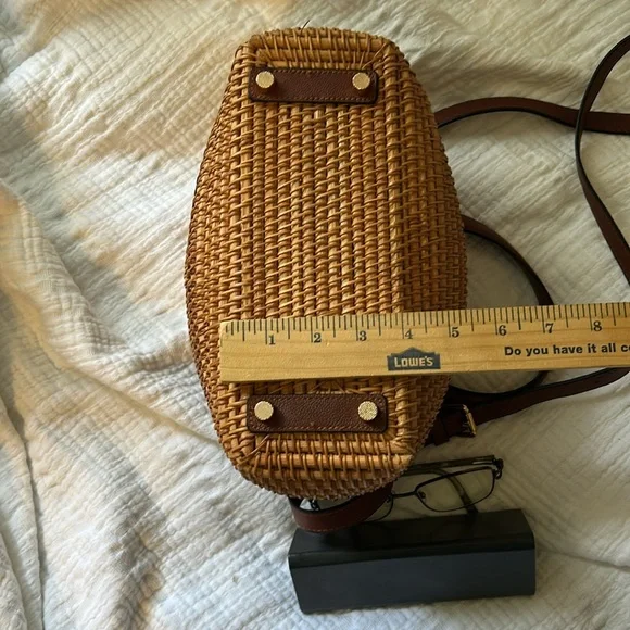 Pulicati Handmade Bags Cane Rattan Basket Cinch-up  Handbag with Crossbody Strap - Picture 5 of 6